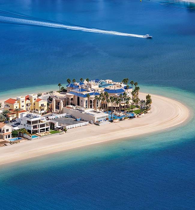Dubai luxury villas real estate on The Palm Jumeirah artificial island with beach vacation Dubai luxury villas real estate on The Palm Jumeirah artificial island with beach vacation